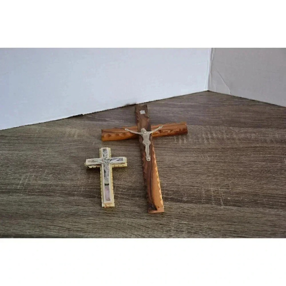 1970s Israel  Crucifixes - Picture 1 of 10